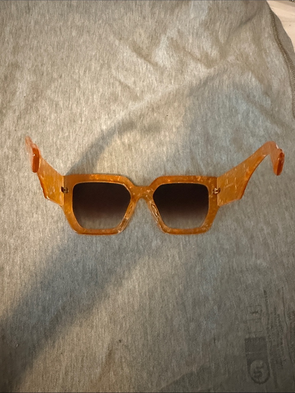 Free People Square Mosaic Frame Sunglasses - Amber Gold - Picture 3 of 5
